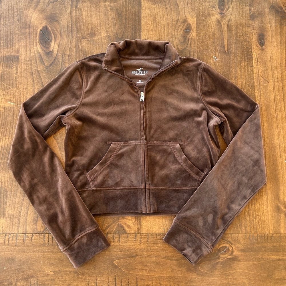 Hollister Chocolate Brown Velour Long Sleeve Cropped Jacket Size XS - Picture 3 of 5